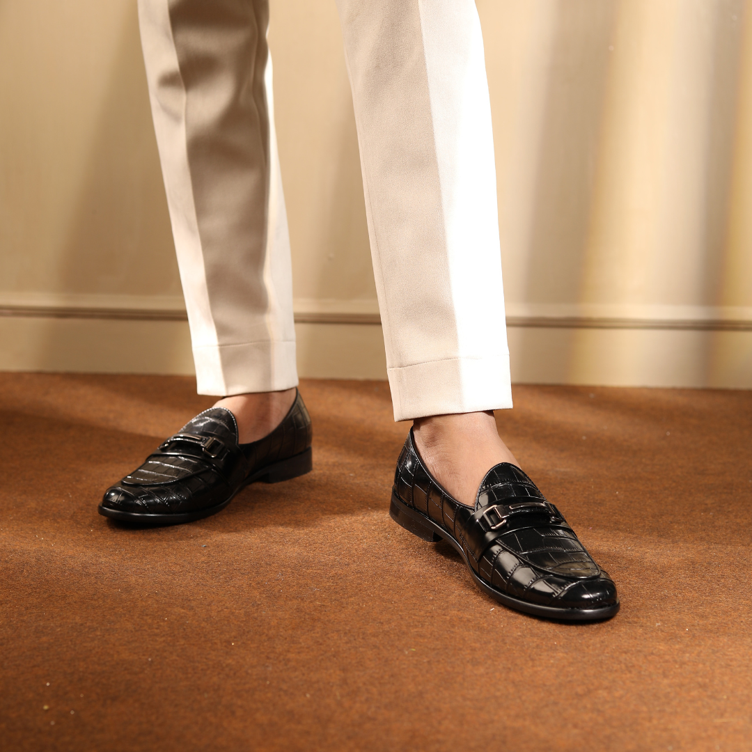 Magnificos Classic Horsebit Slip Ons - Black