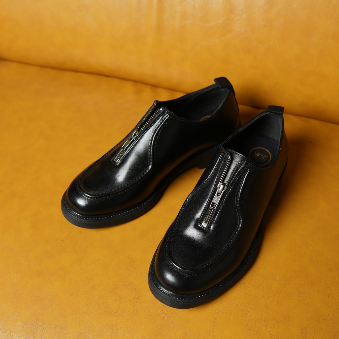 Monkstory Cosmopolitan Zip-Up Loafers  - Black