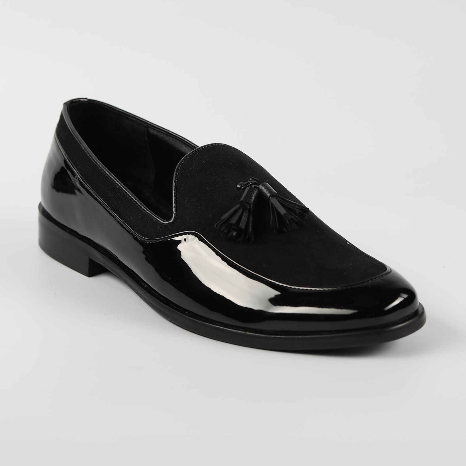 Magnificos Patent With Suede Tasseled Slip Ons - Black